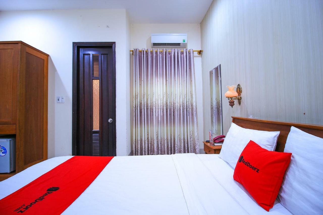 Reddoorz Near Han Market Дананг Экстерьер фото